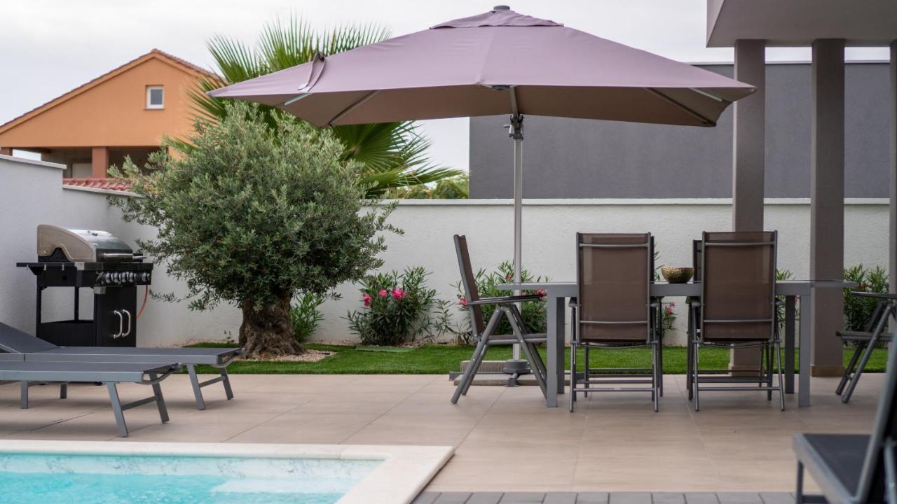 Villa Dea - Dein Rueckzugsort Am Meer Mit Beheiztem Pool Vrsi Ngoại thất bức ảnh