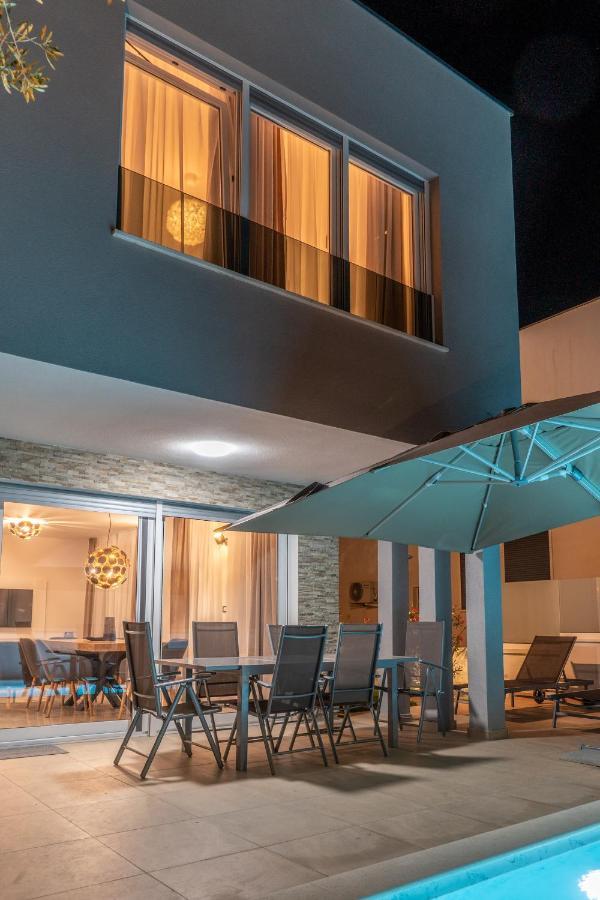 Villa Dea - Dein Rueckzugsort Am Meer Mit Beheiztem Pool Vrsi Ngoại thất bức ảnh