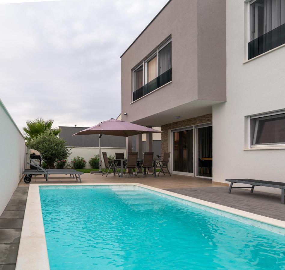 Villa Dea - Dein Rueckzugsort Am Meer Mit Beheiztem Pool Vrsi Ngoại thất bức ảnh