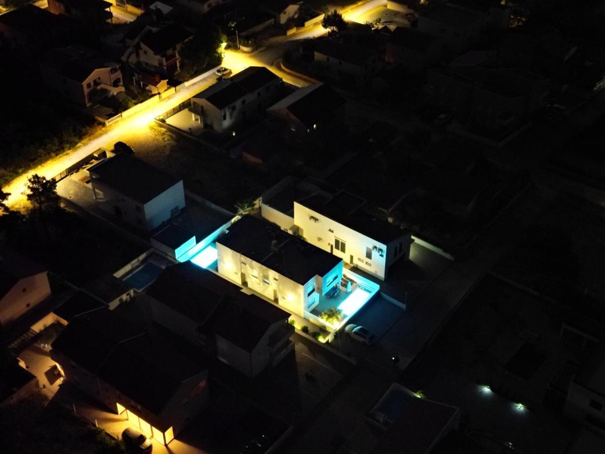 Villa Dea - Dein Rueckzugsort Am Meer Mit Beheiztem Pool Vrsi Ngoại thất bức ảnh
